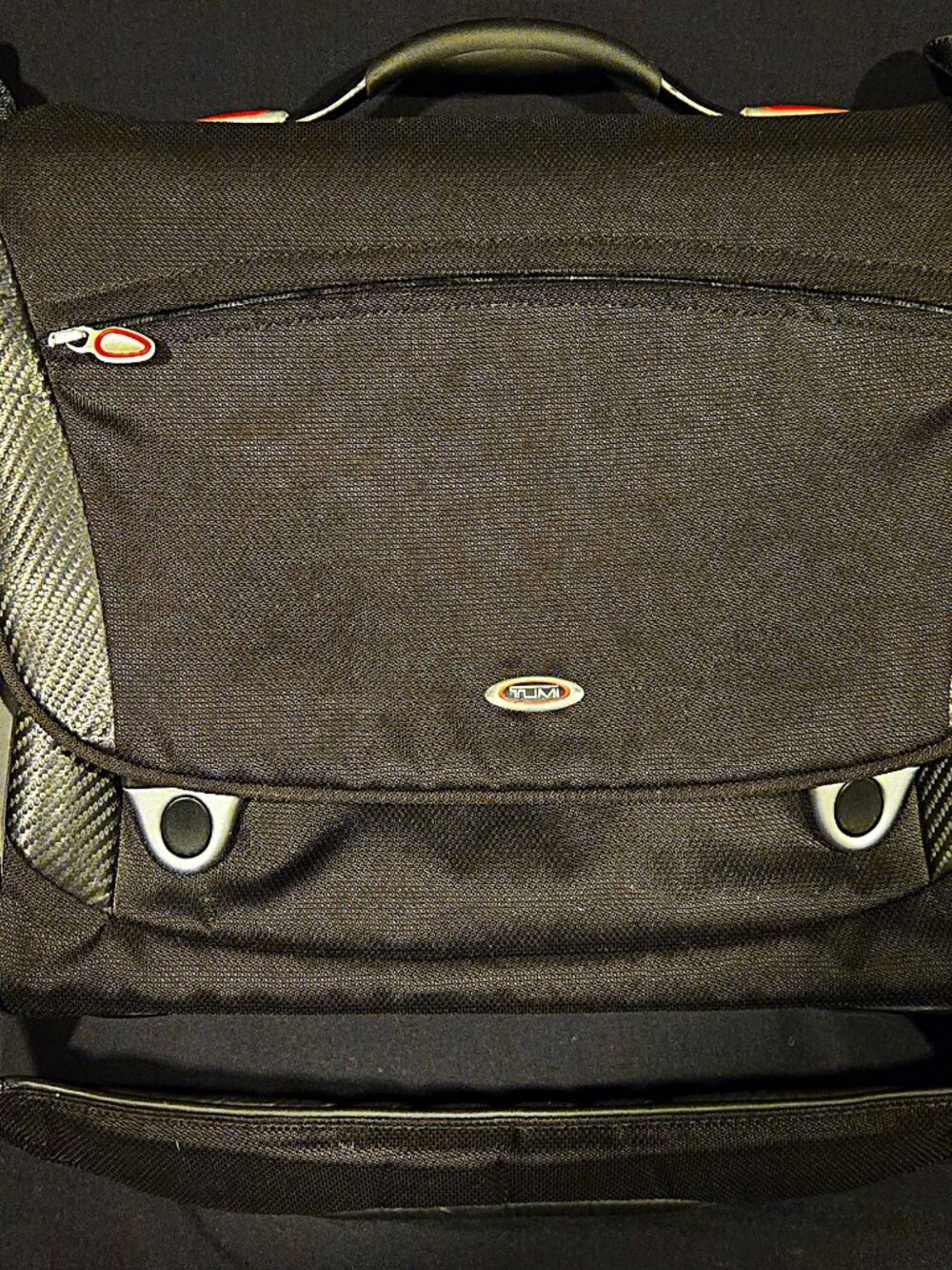 TUMI Black Business Briefcase / Laptop Messenger Bag w/ Shoulder Strap